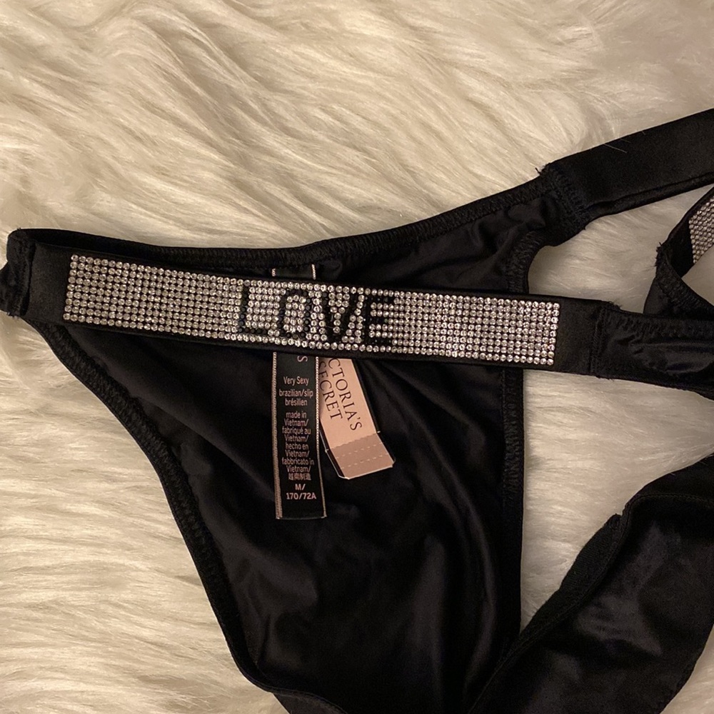 NWT Victoria’s Secret Love Shine Panty